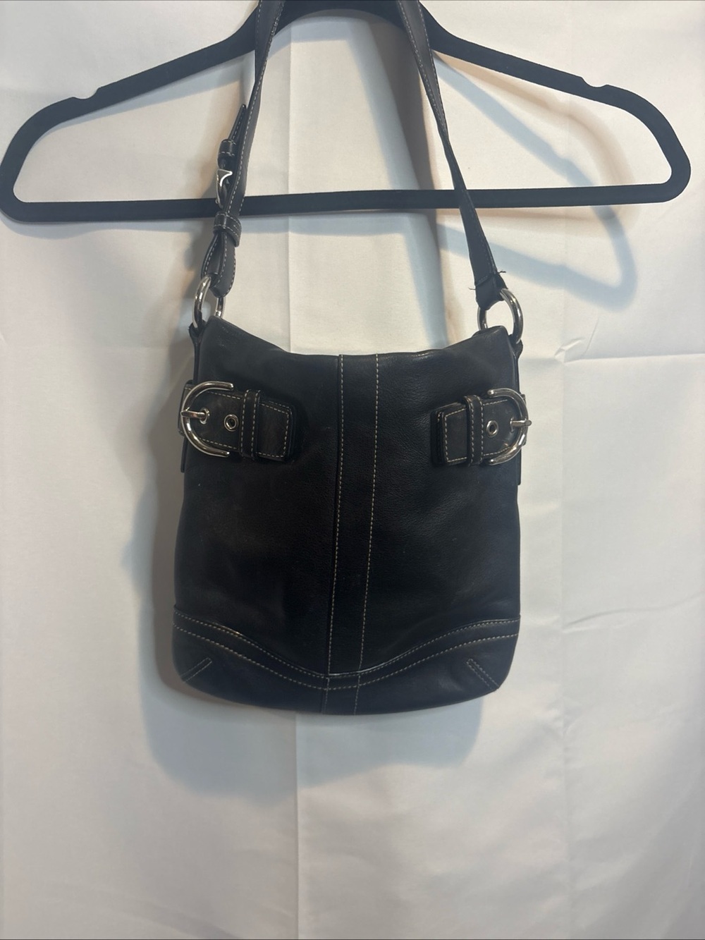 VINTAGE Coach Black Leather Buckle-Accent Shoulder Bag